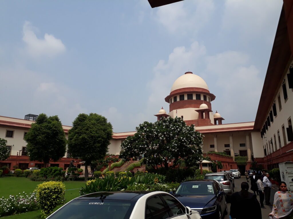 Supreme Court of India ke andar ka drishya