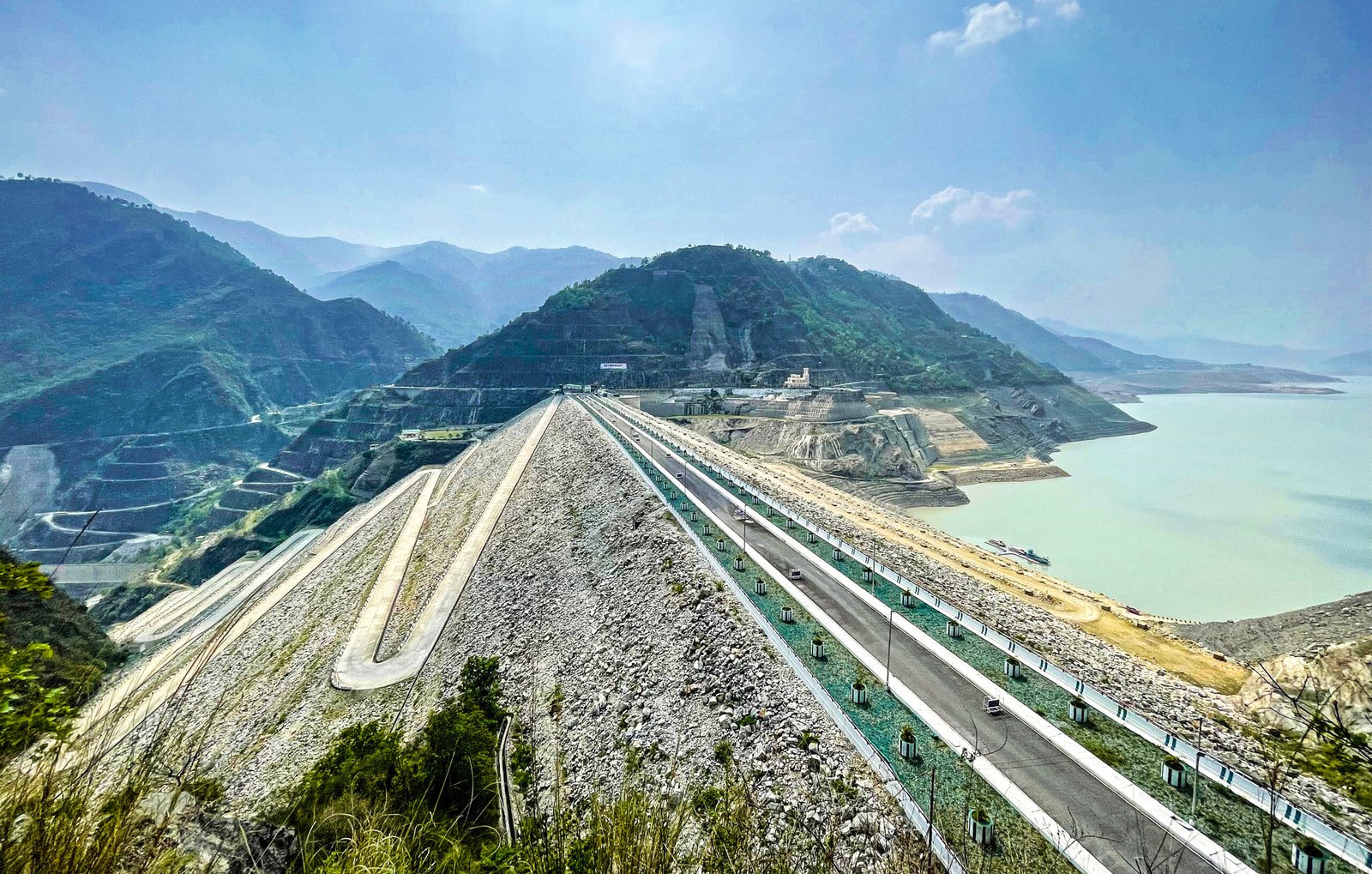 Uttarakhand me Tehri Dam ka vishaal drishya, THDC ki flagship hydro project