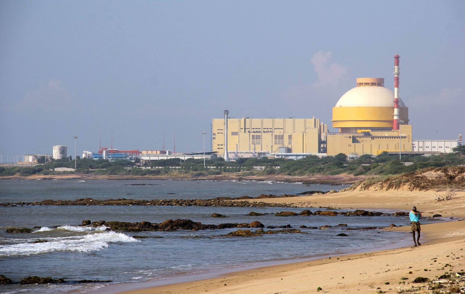 Tamil Nadu me Kudankulam Nuclear Power Plant, NPCIL dwara sanchalit