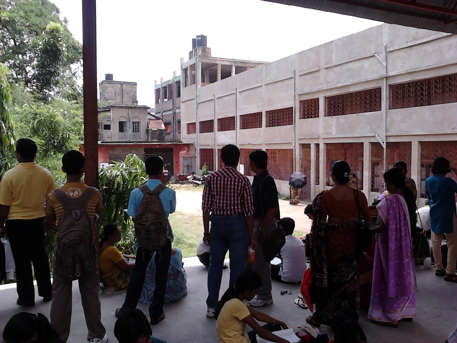 Pariksha hall mein exam dete hue students — CBSE date sheet 2027