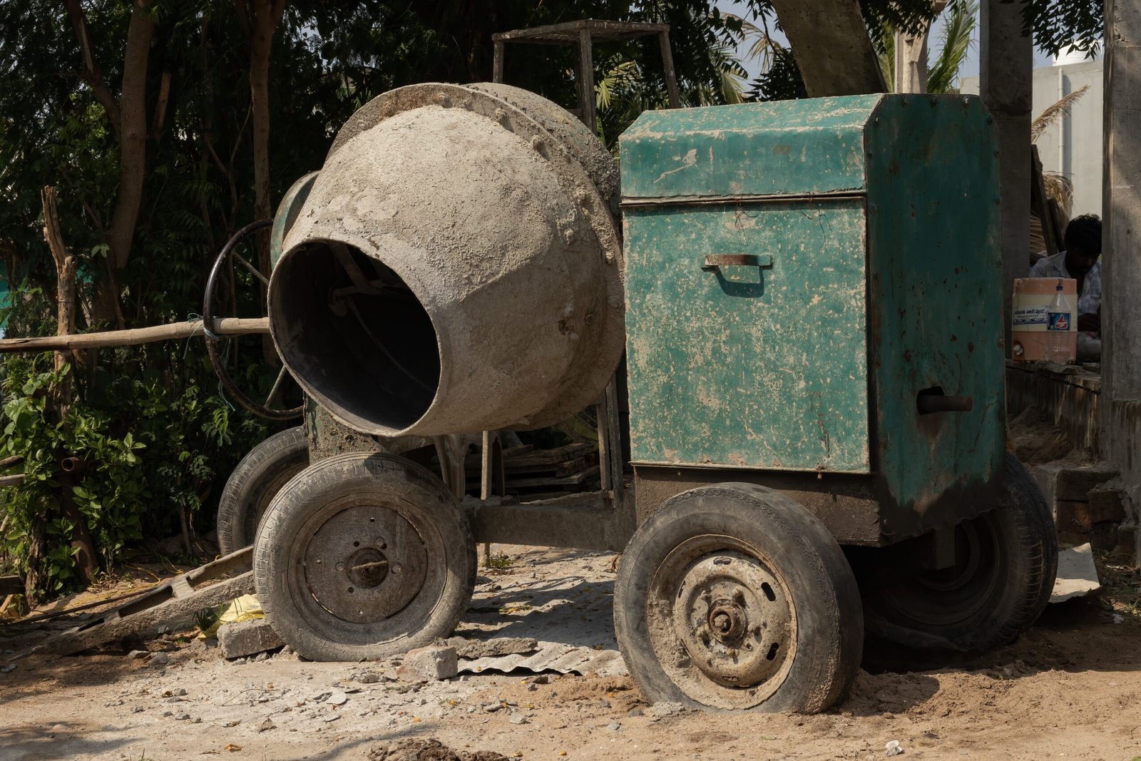 SSC JE Vacancy 2026 — construction site par concrete mixture (pratinidhi tasveer)