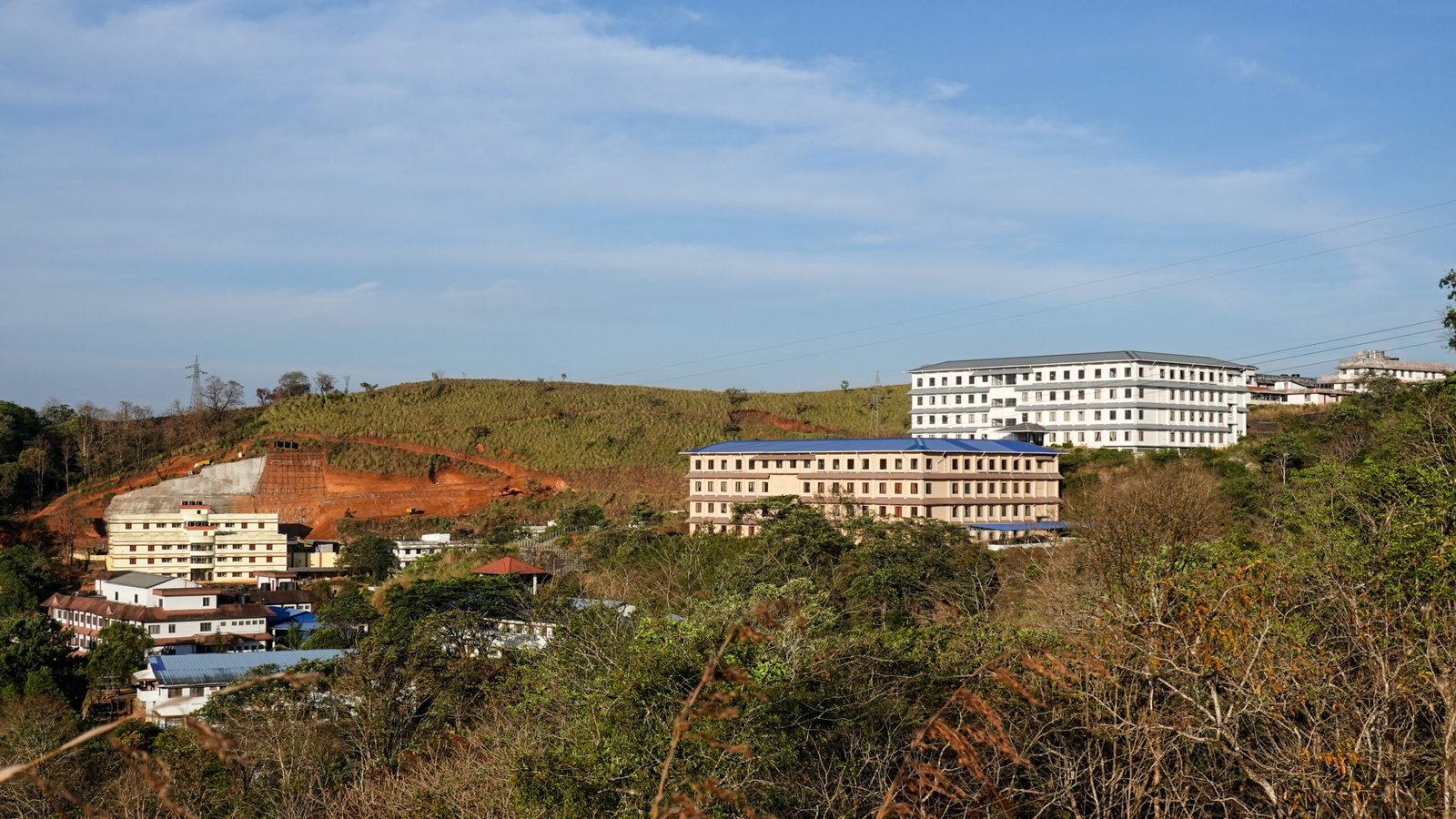 12th ke baad kya karein — engineering college campus