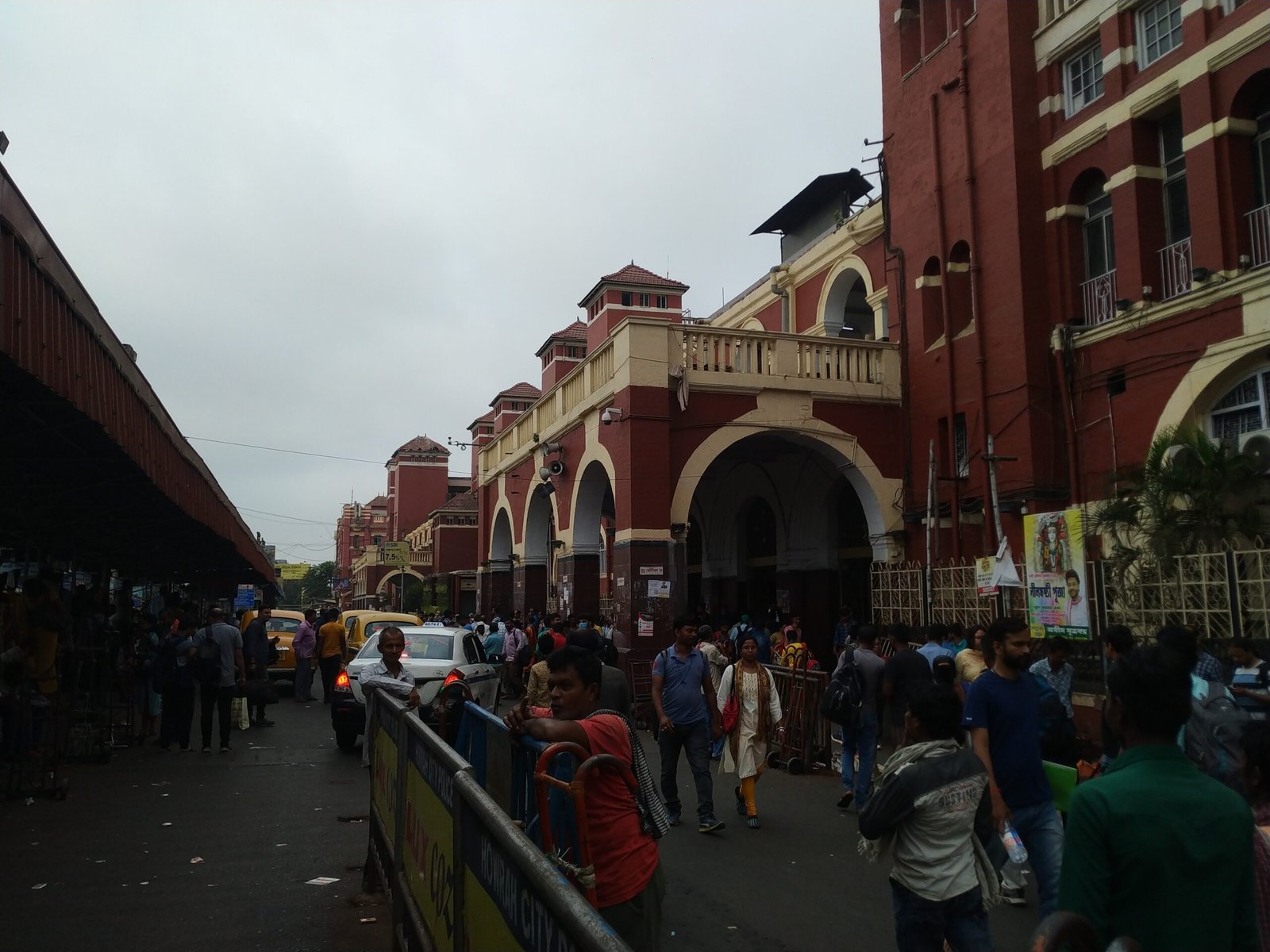 RITES Individual Consultant Recruitment 2026 — Howrah Junction railway station (pratinidhi tasveer)